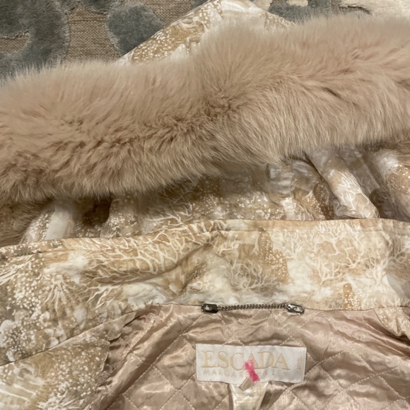 Escada fox fur hood winter jacket size L (European 40) - Picture 2 of 3